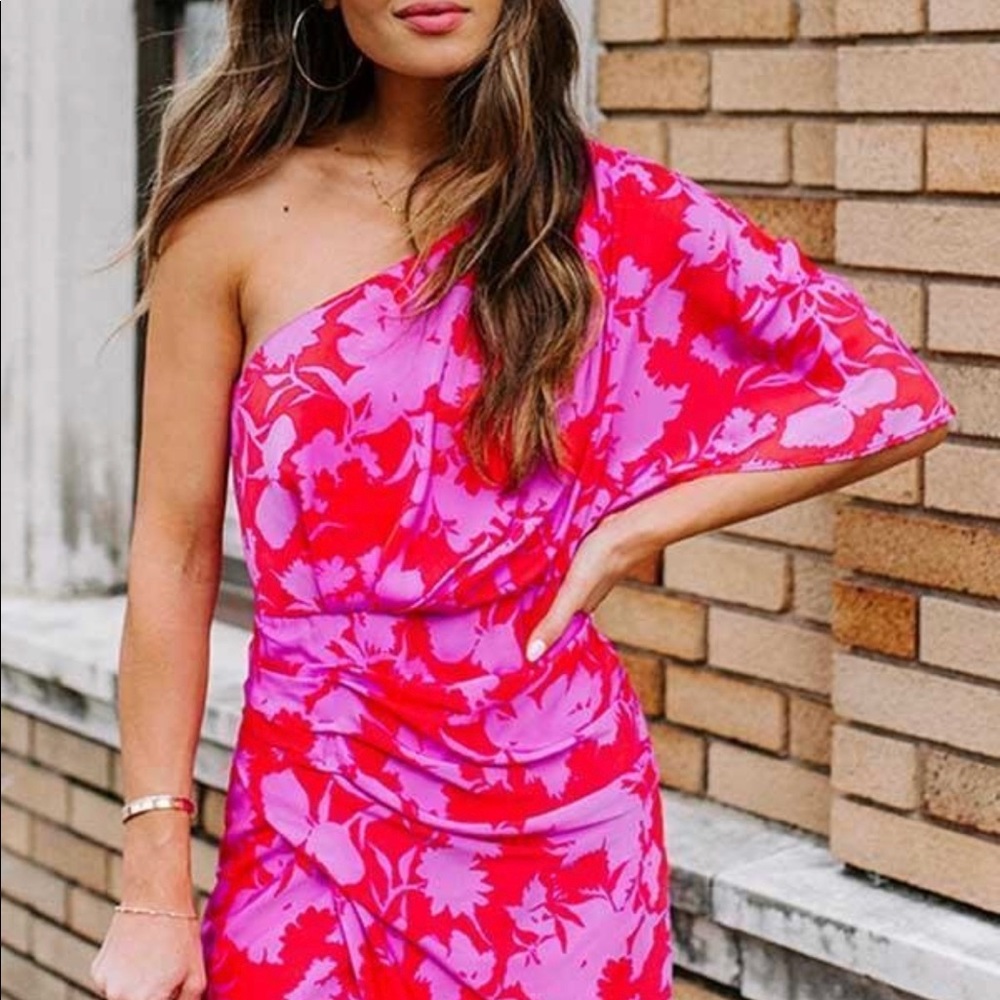 Brand new with tags DO+BE floral one shoulder midi dress with slit up middle.